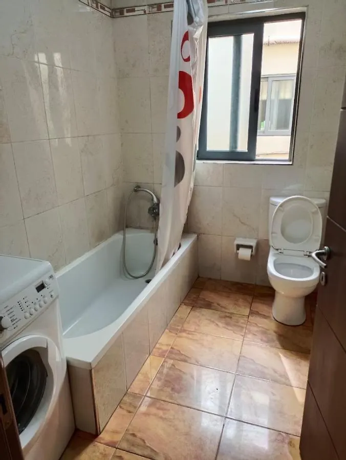 You Can Enjoy Your Time At Waterford Apartment 阿塔德